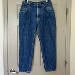 VNTG 80’s 90’s LL Bean Freeport, Maine Mom Jeans Tapered Straight Leg Denim USA
